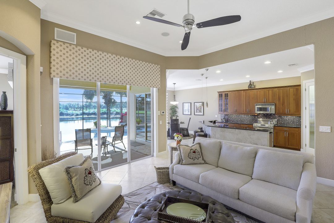 9131 Crystal Ct, Naples, FL 34120