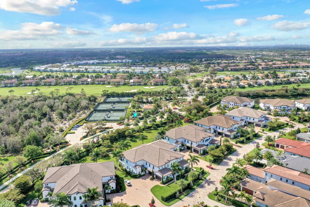 16380 Corsica Way #201, Naples, FL 34110