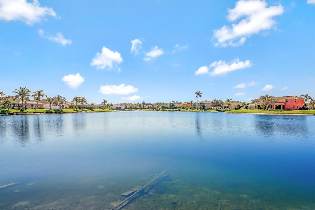 2227 Grove Dr, Naples, FL 34120