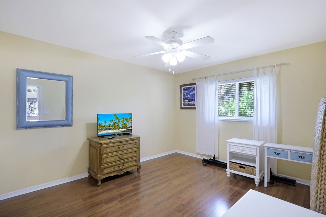 448 Parkhouse Ct, Marco Island, FL 34145