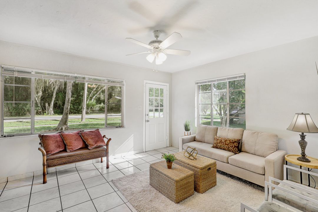 1858 Hanson St, Fort Myers, FL 33901