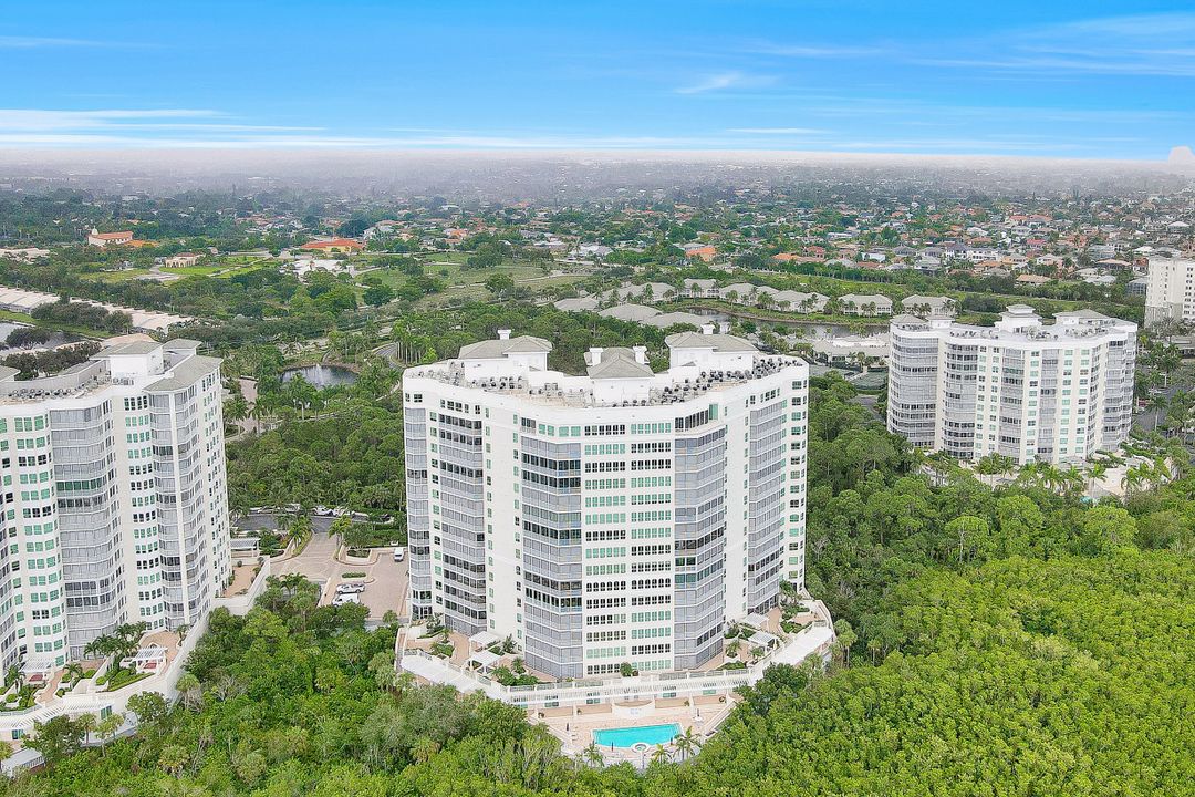 295 Grande Way #2, Naples, FL 34110