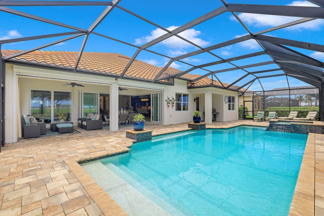 9017 Quarry Dr, Naples, FL 34120