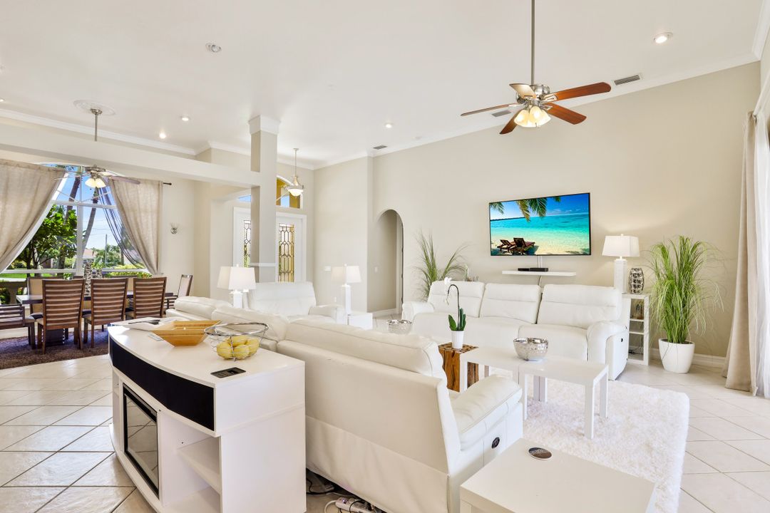 4102 SW 27th Ave, Cape Coral, FL 33914