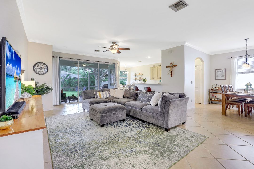8392 Laurel Lakes Blvd, Naples, FL 34119