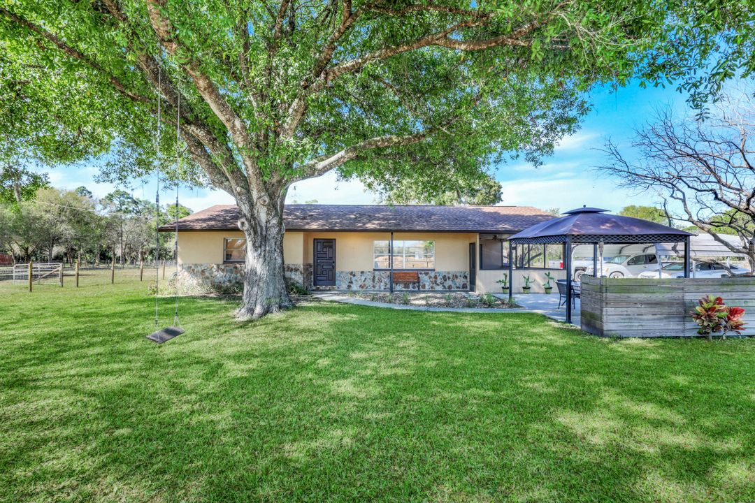 6440 Staley Farms Rd, Fort Myers, FL 33905