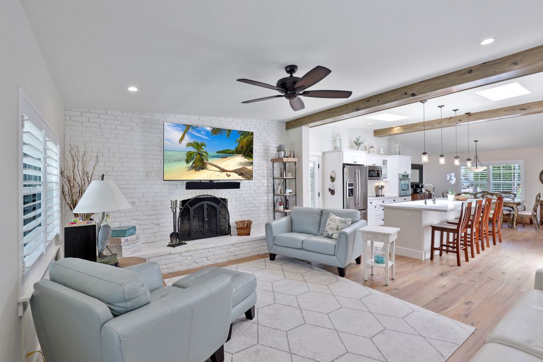 1204 Diana Ave, Naples, FL 34103