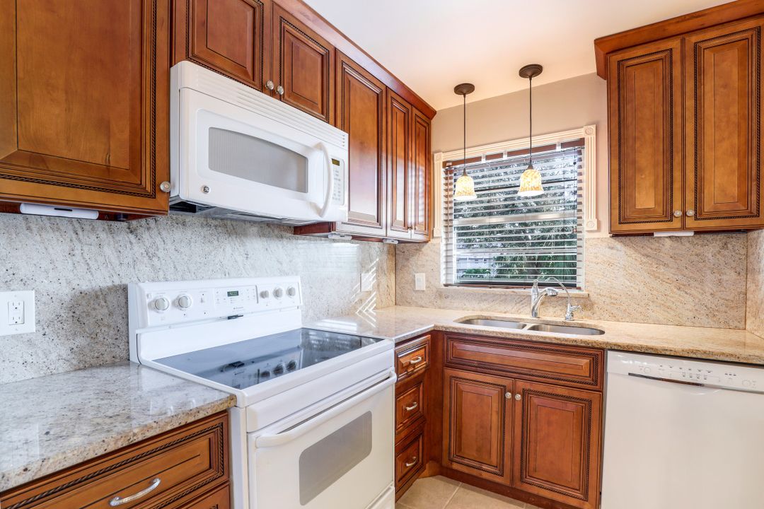 501 Forest Lakes Blvd #205, Naples, FL 34105