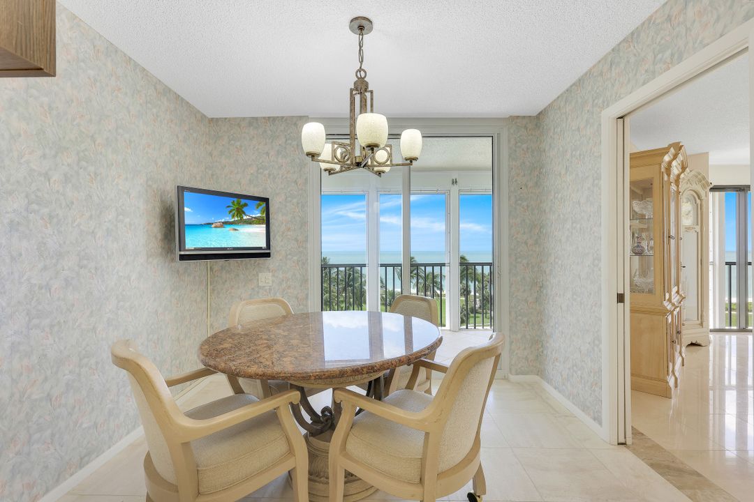 4401 Gulf Shore Blvd N #601, Naples, FL 34103