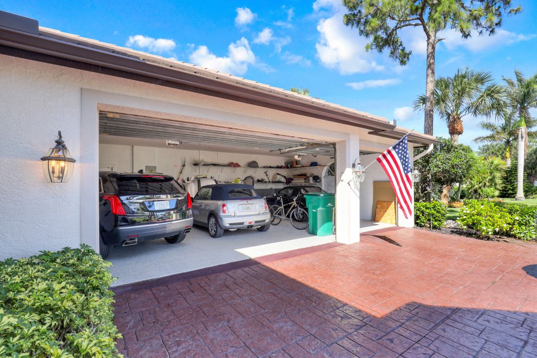 2229 Goshawk Ct, Naples, FL 34105