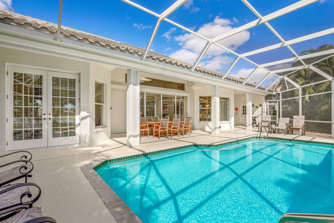 2104 Imperial Cir, Naples, FL 34110