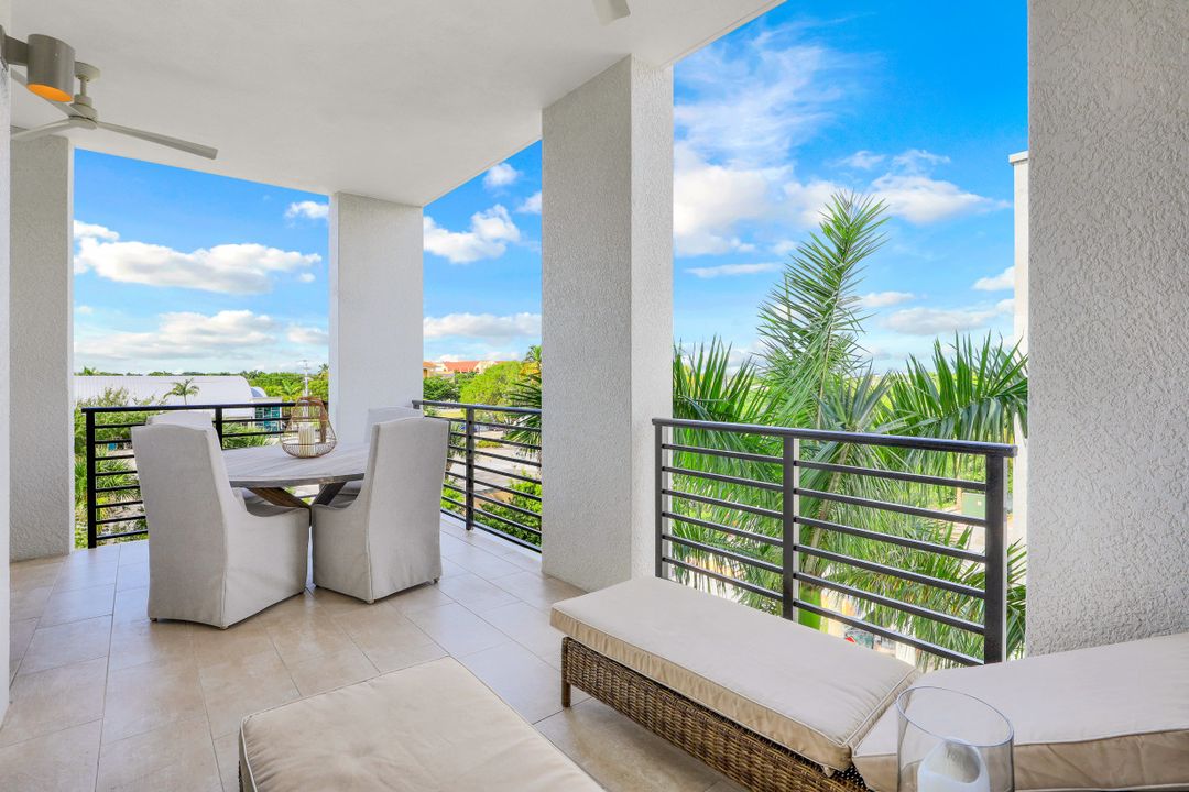 1111 Central Ave #402, Naples, FL 34102
