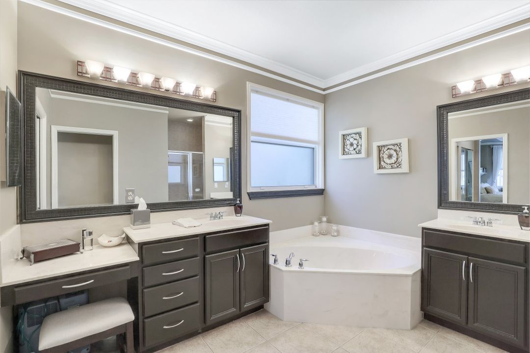 2108 Par Dr, Naples, FL 34120