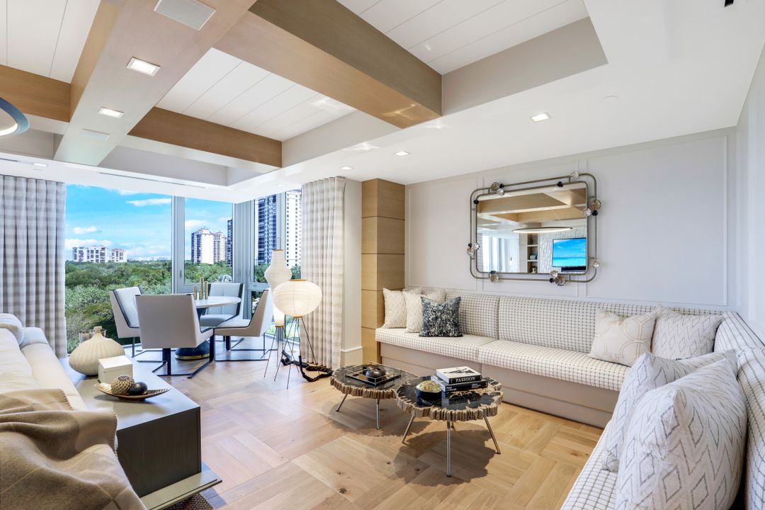 6897 Grenadier Blvd #504, Naples, FL 34108