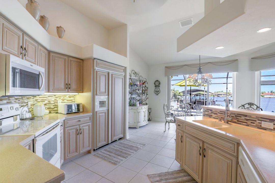 5219 SW 5th Pl, Cape Coral, FL 33914