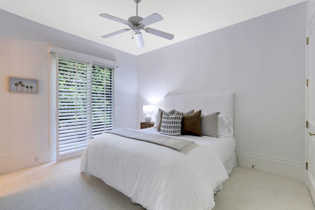 2547 Avila Ln, Naples, FL 34105