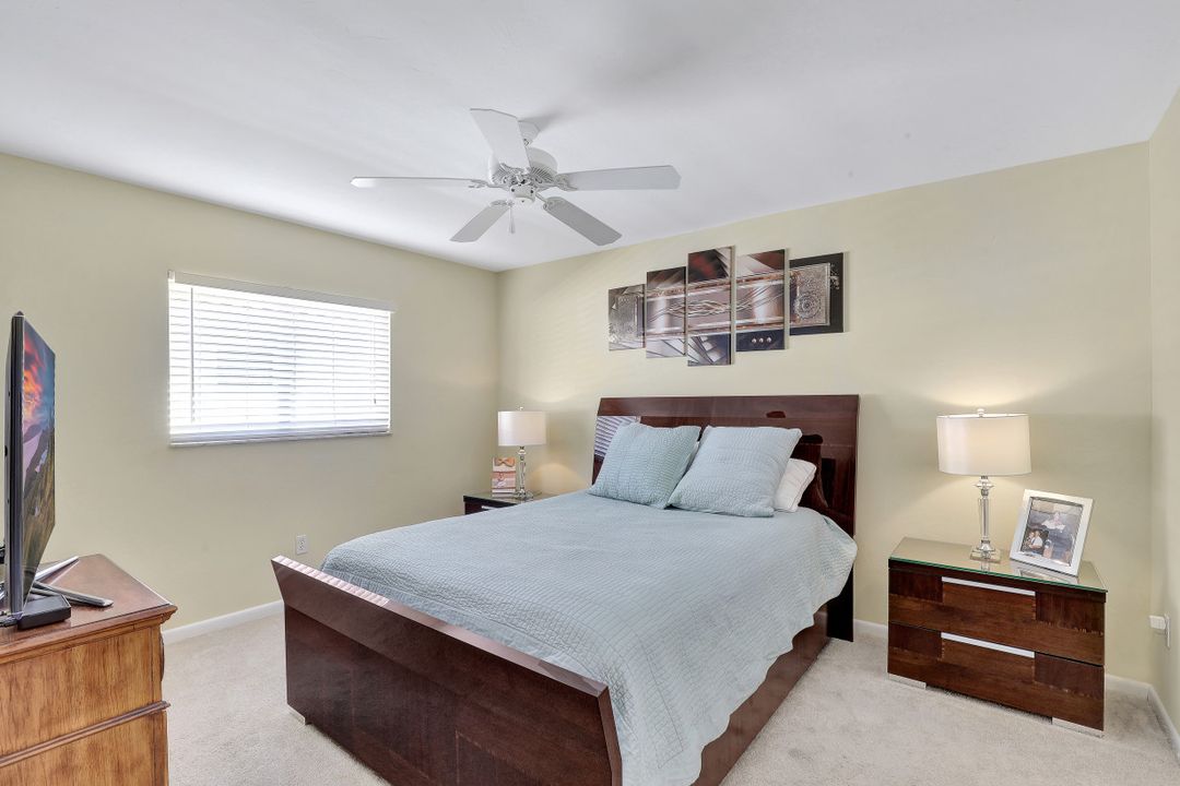 1922 Cape Coral Pkwy W, Cape Coral, FL 33914