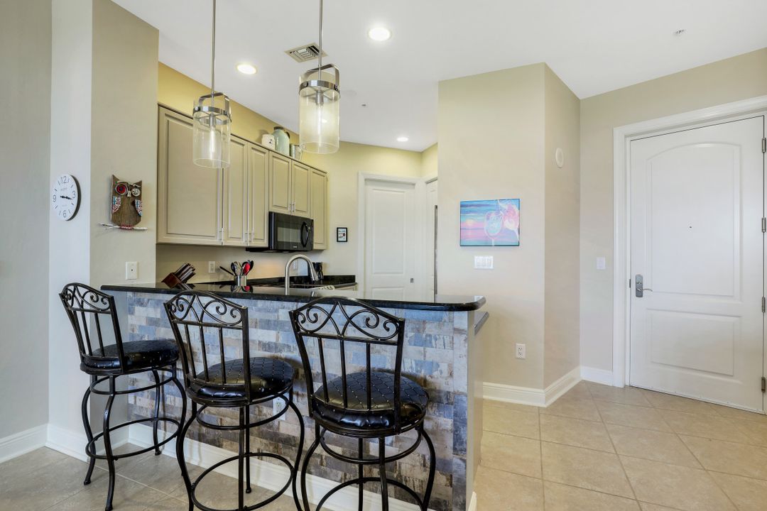 5793 Cape Harbour Dr #1415, Cape Coral, FL 33914