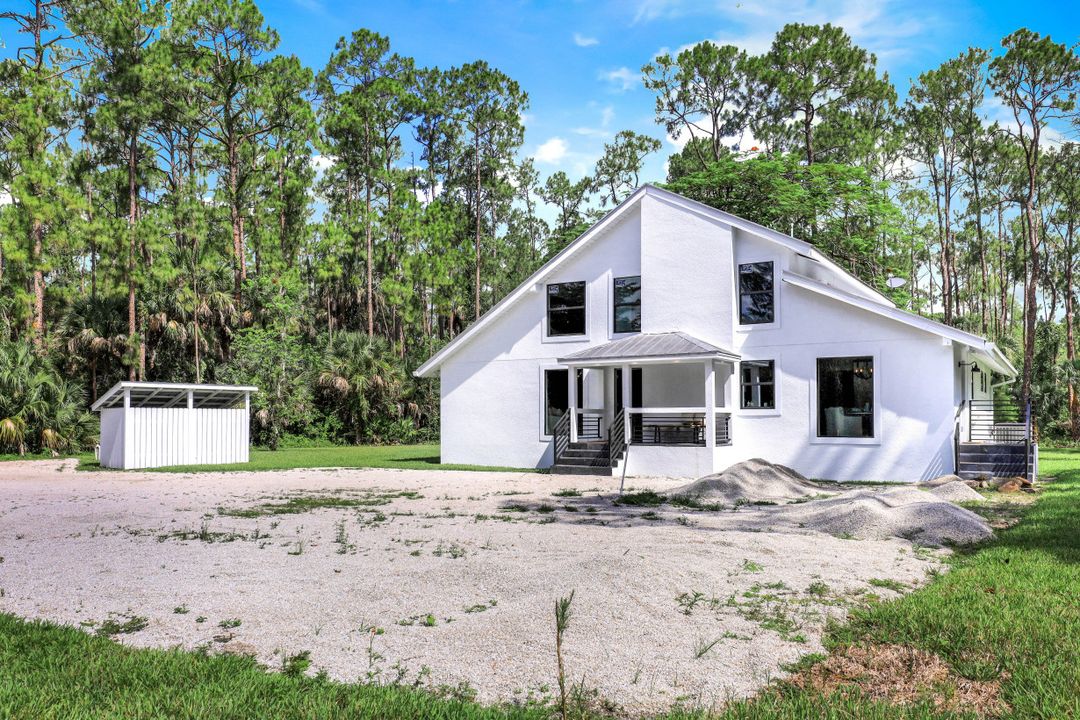 5019 Hawthorn Woods Way, Naples, FL 34116