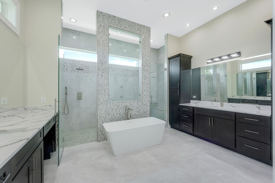 5332 Malibu Ct, Cape Coral, FL 33904