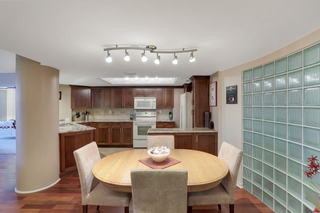 4751 Gulf Shore Blvd N #804, Naples, FL 34103