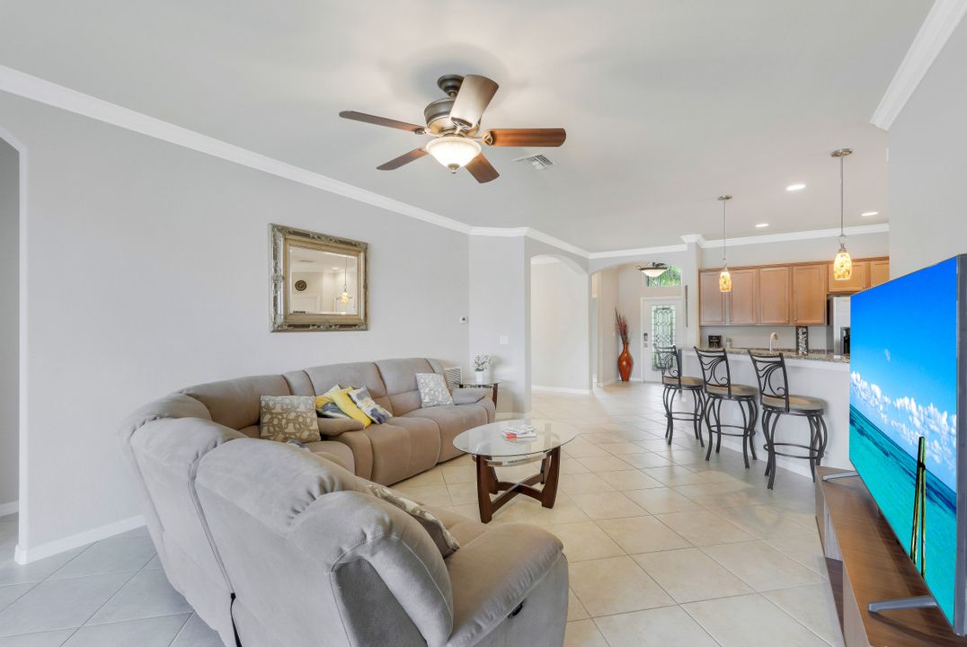 11435 Icarus Cir, Lehigh Acres, FL 33971