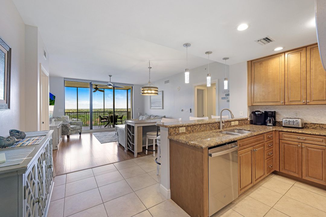 5781 Cape Harbour Dr #1205, Cape Coral, FL 33914