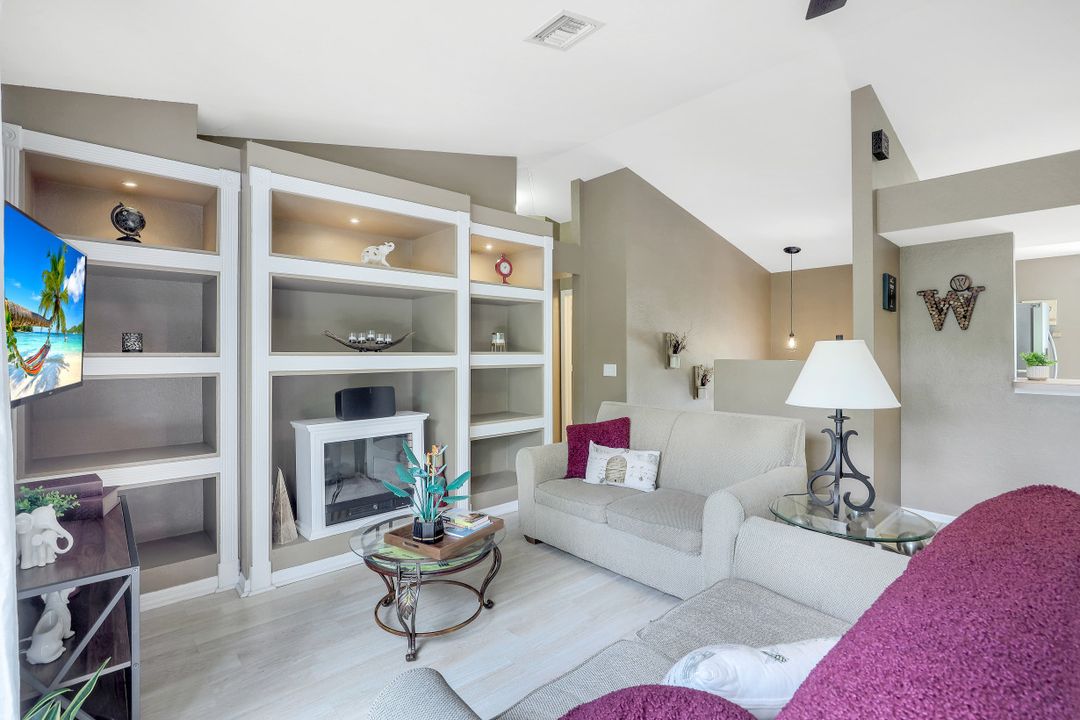 3675 10th Ave SE, Naples, FL 34117