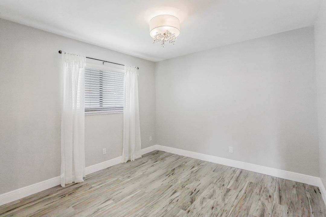 749 97th Ave N, Naples, FL 34108