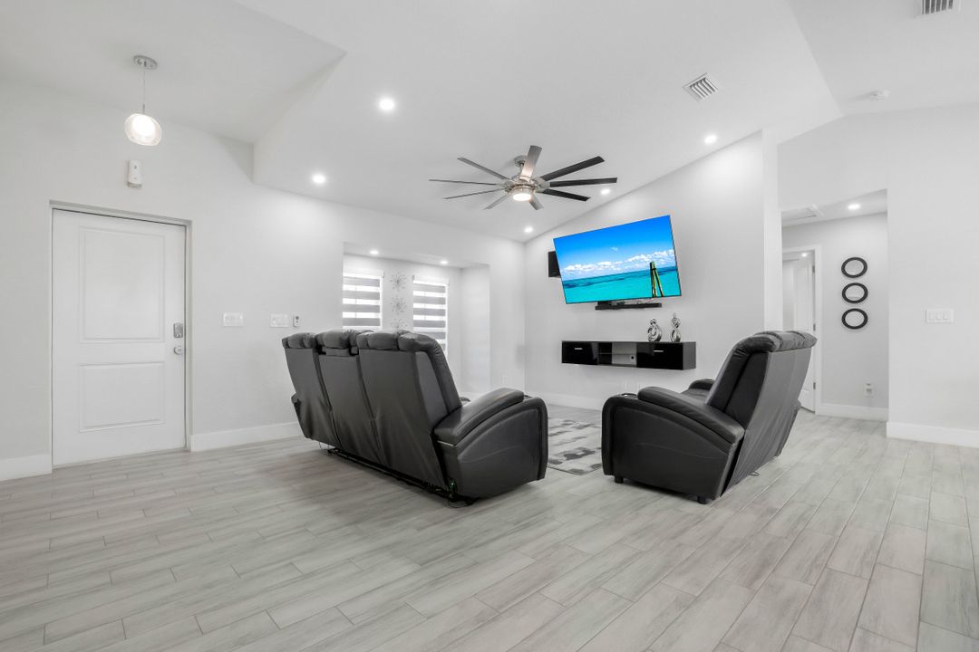 4020 NW 41st Pl, Cape Coral, FL 33993