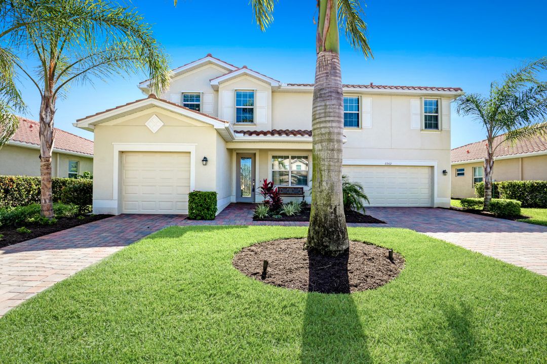 2262 Vermont Ln, Naples, FL 34120
