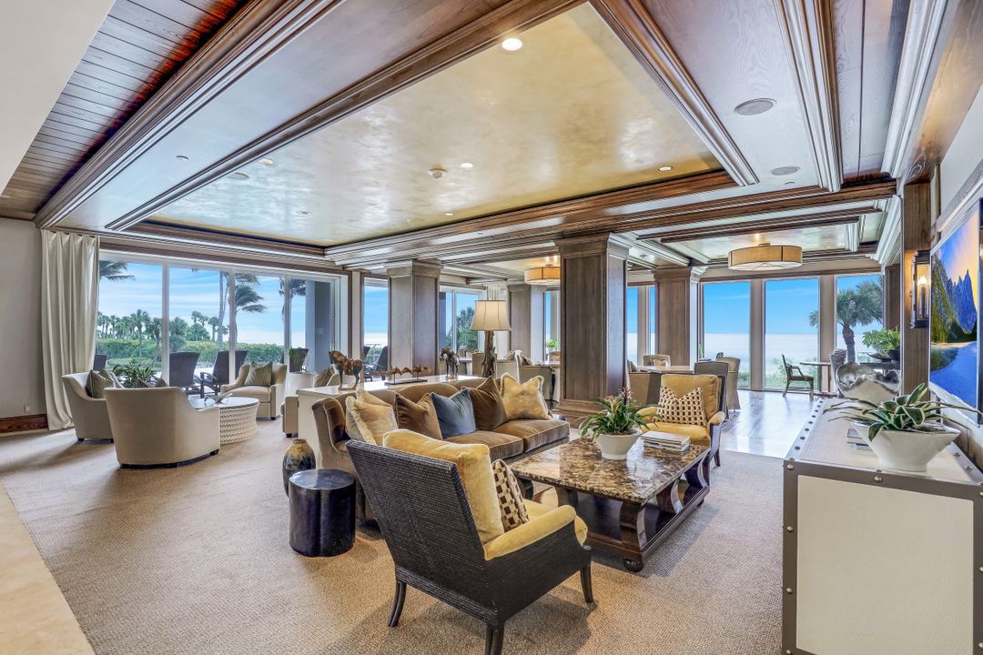 10 Seagate Dr #6S, Naples, FL 34103