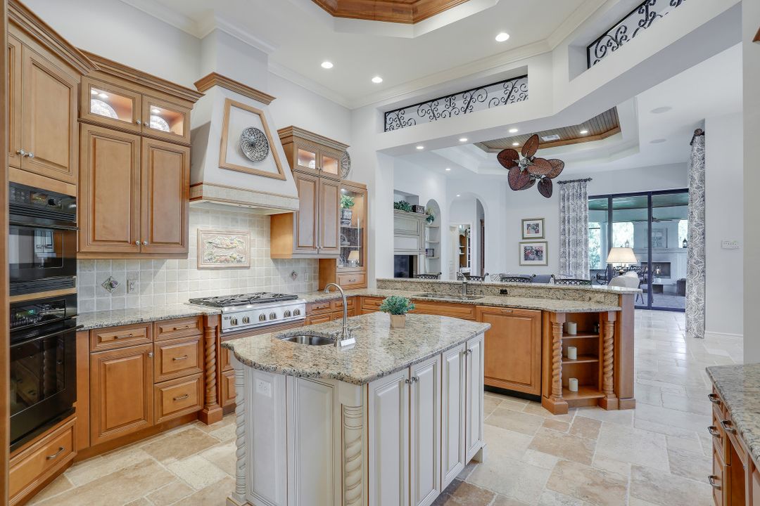 9381 Lakebend Preserve Ct, Estero, FL 34135