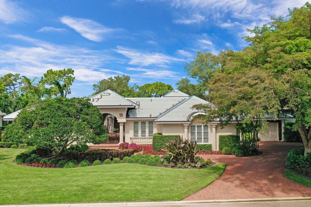 185 Cheshire Way, Naples, FL 34110