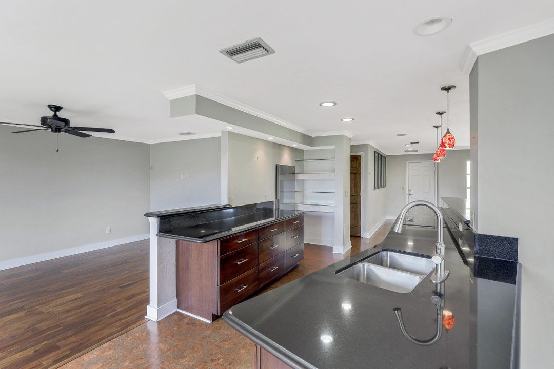 331 Country Club Dr, Naples, FL 34110