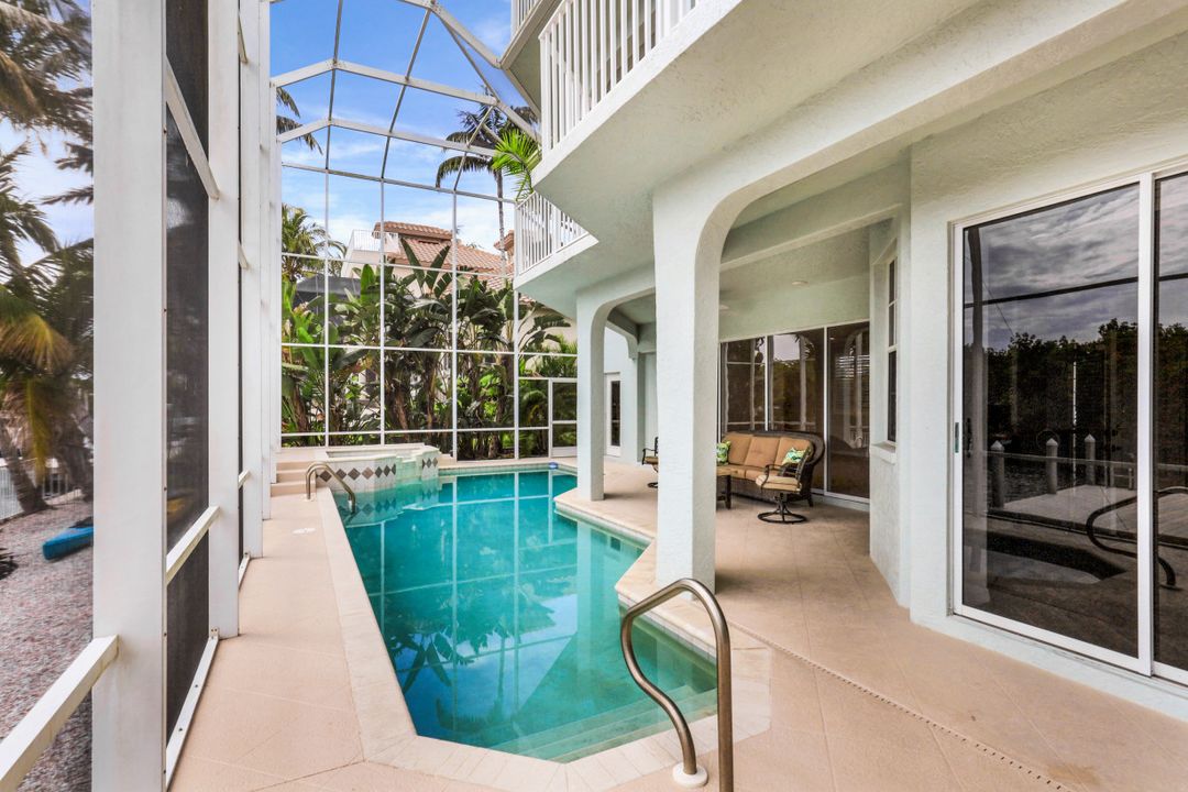 450 Spinnaker Dr, Marco Island, FL 34145