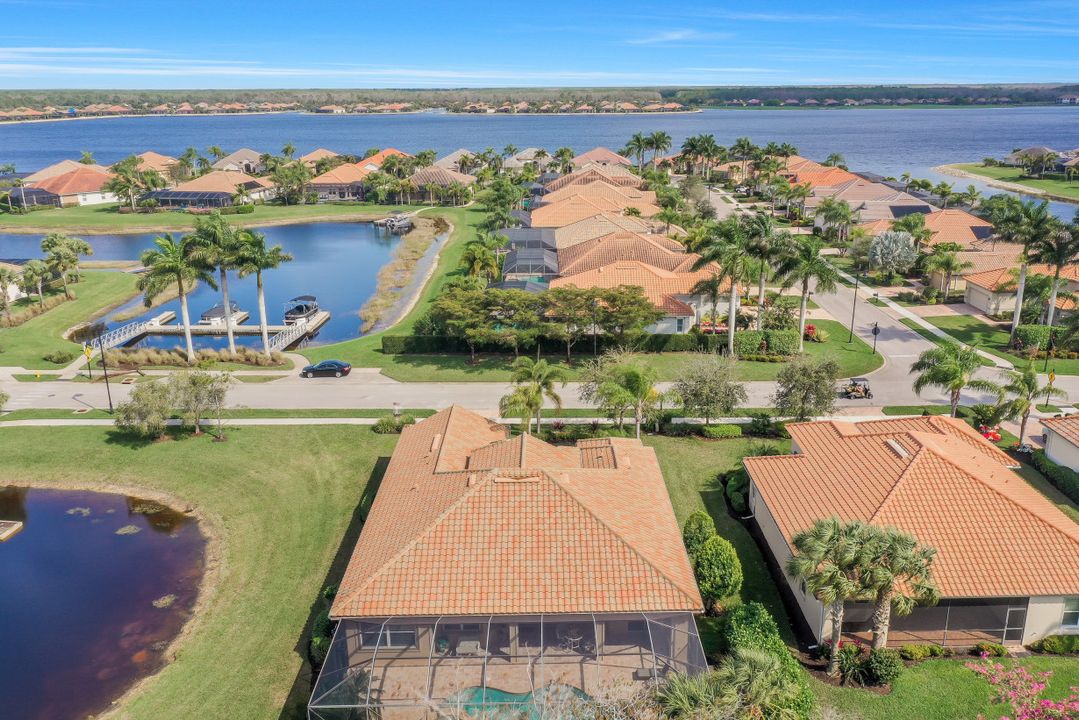 9359 Marble Stone Dr, Naples, FL 34120