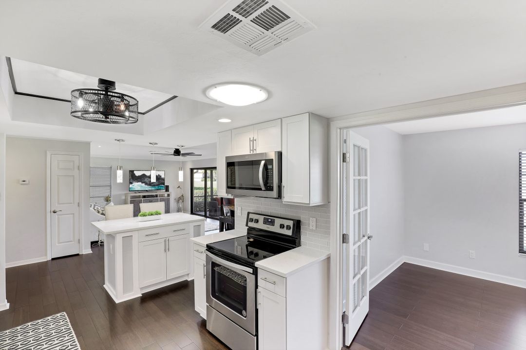 307 Reynolds Ct, Naples, FL 34112