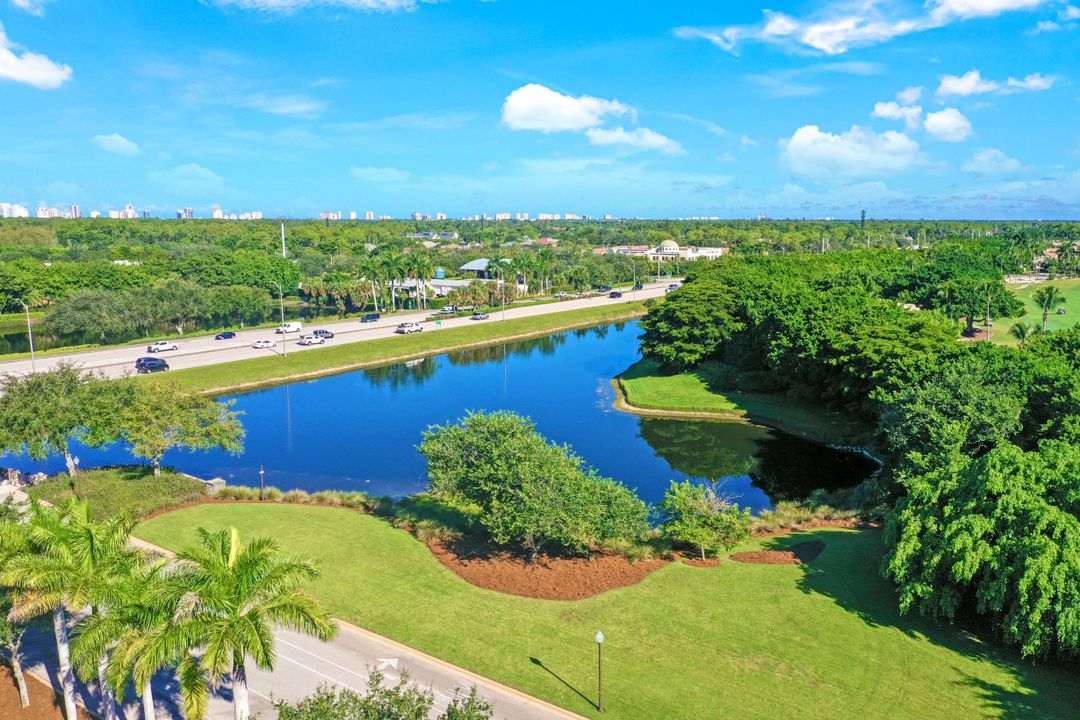 2325 Residence Cir #201, Naples, FL 34105