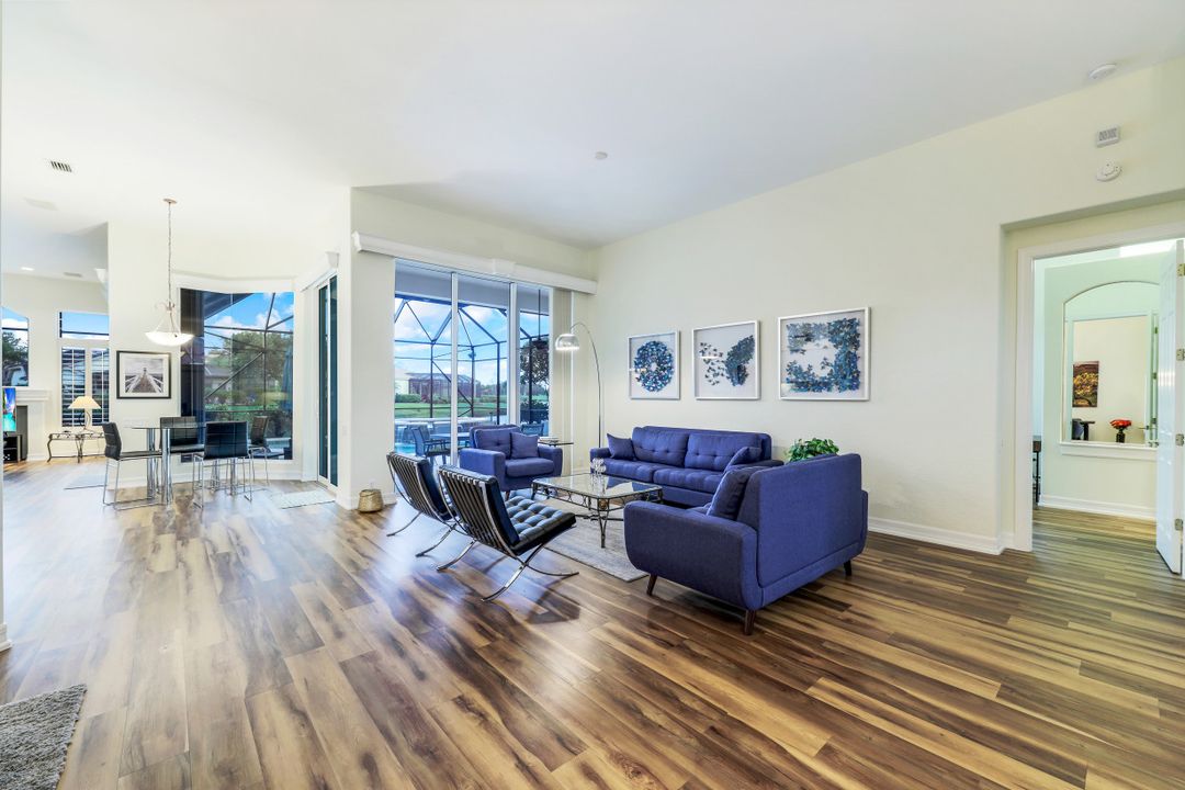 606 Shoreline Dr, Naples, FL 34119