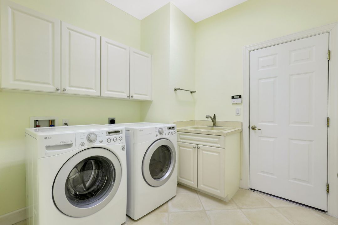21990 Longleaf Trail Dr, Bonita Springs, FL 34135