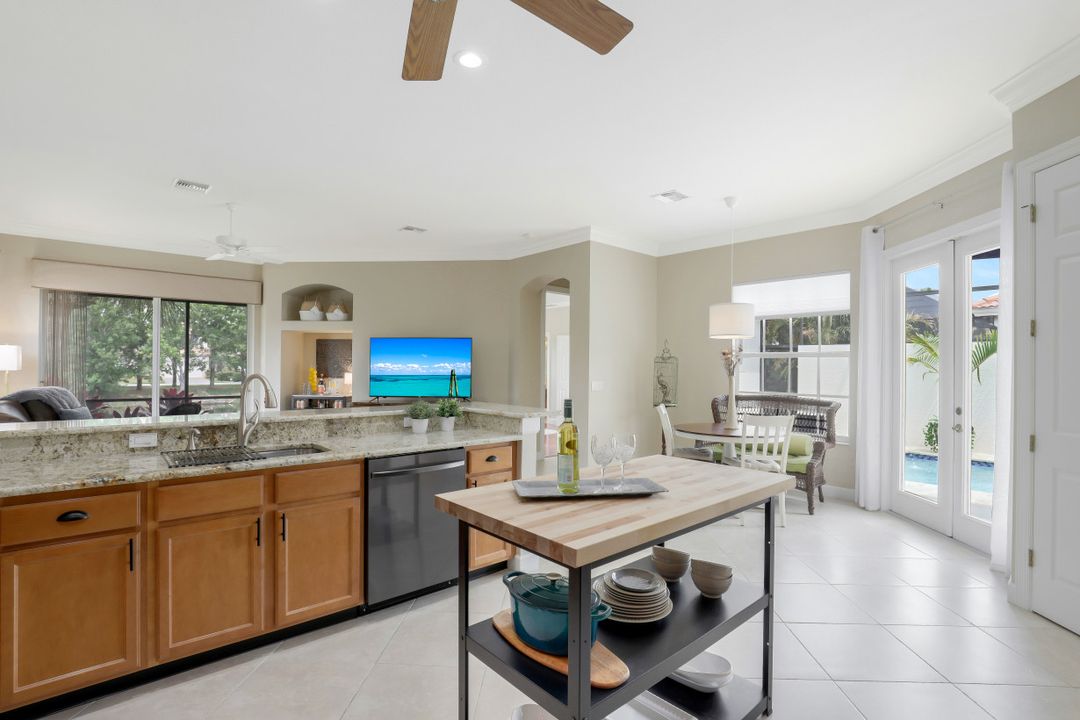 8902 Dartmoor Way, Fort Myers, FL 33908