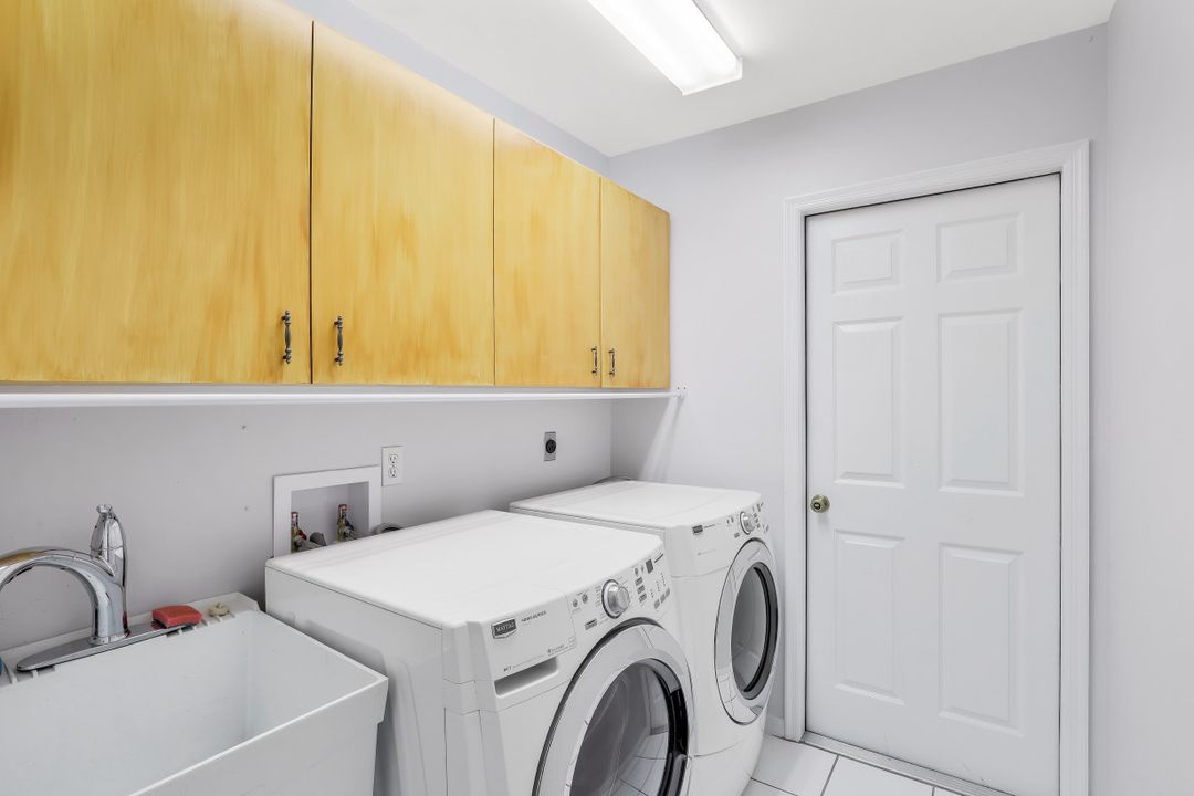 700 SW 6th Ave, Cape Coral, FL 33991