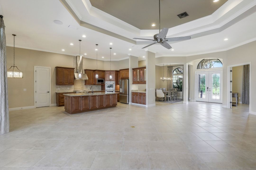 3341 Fanny Bay Ln, Naples, FL 34114