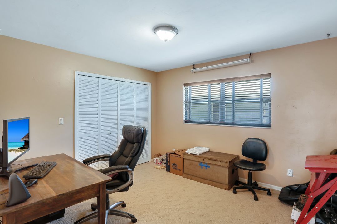 1902 SE 32nd St, Cape Coral, FL 33904
