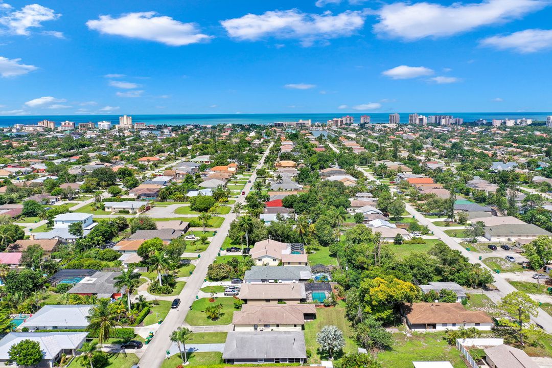 691 104th Ave N, Naples, FL 34108