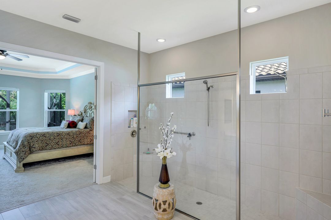 3227 Quilcene Ln, Naples, FL 34114