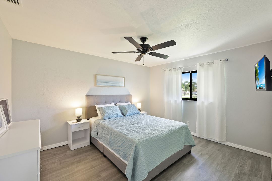 1909 SE 8th Ave, Cape Coral, FL 33990