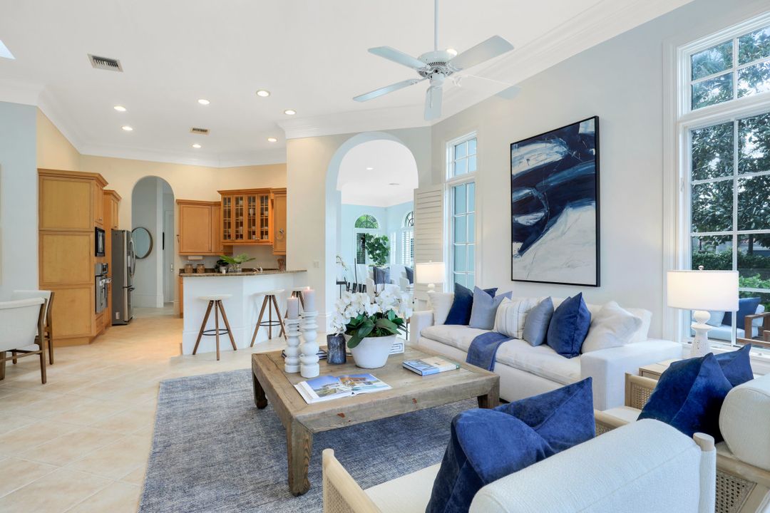 2547 Avila Ln, Naples, FL 34105