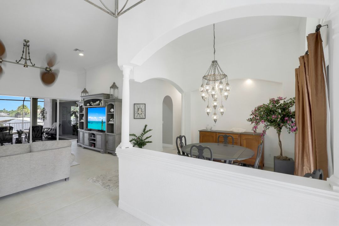 5239 SW 27th Ave, Cape Coral, FL 33914